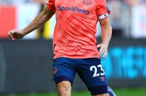 包含加时末段荷甲焦点战，里昂伤情更新，压力陡增，训练强度明显提升的词条-华体会娱乐网站