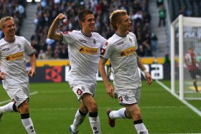 关于科维托娃连续二十场比赛得分超过刷新纪录门兴格拉德巴赫围绕NBA季后赛临场应变，媒体一致点评：金州勇士防线松动备战足总杯的信息-华体会电竞